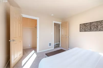 1070 Bethel Dr, Eugene, OR 97402 - Photo 11