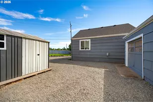 1070 Bethel Dr, Eugene, OR 97402 - Photo 29