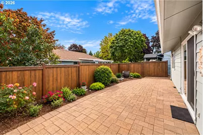 2306 NE 150th Ave, Portland, OR 97230 - Photo 23
