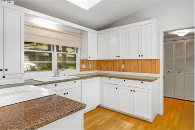 4321 Woodside Cir, Lake Oswego, OR 97035 - Photo 11