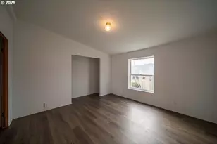 1413 Hawthorne Ave, Reedsport, OR 97467 - Photo 19