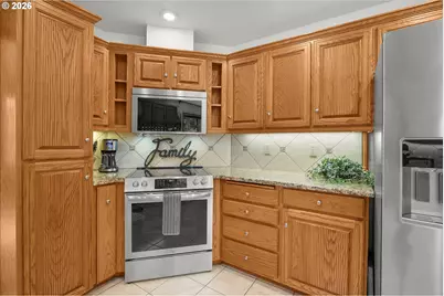 11560 SE 108th Ave, Happy Valley, OR 97086 - Photo 17