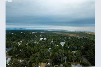 4567 Foulweather St, Florence, OR 97439 - Photo 33