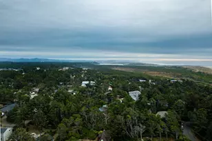 4567 Foulweather St, Florence, OR 97439 - Photo 33