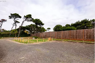 4567 Foulweather St, Florence, OR 97439 - Photo 29