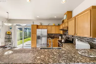781 Kentucky Ave, Coos Bay, OR 97420 - Photo 17