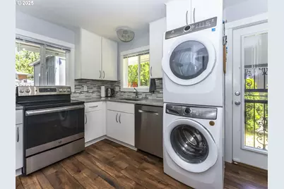 9016 9022 SE Ankeny St, Portland, OR 97216 - Photo 43