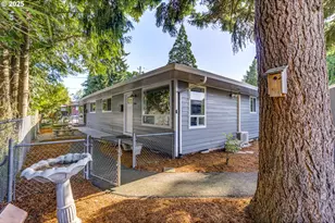 9016 9022 SE Ankeny St, Portland, OR 97216 - Photo 33