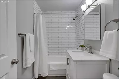 9016 9022 SE Ankeny St, Portland, OR 97216 - Photo 21