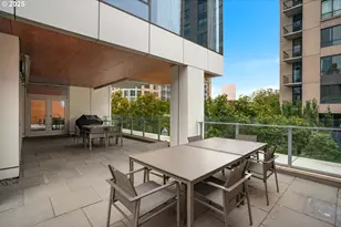 1001 NW Lovejoy St, Portland, OR 97209 - Photo 33