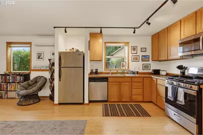 921 Eugene St, Hood River, OR 97031 - Photo 15