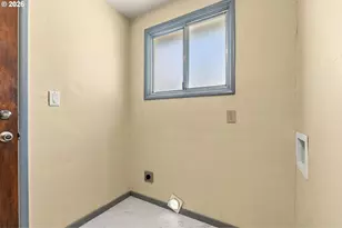 1161 W 24th Ave, Eugene, OR 97405 - Photo 13