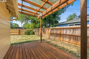 1161 W 24th Ave, Eugene, OR 97405 - Photo 27