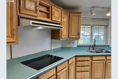 97931 Court St, Brookings, OR 97415 - Photo 5
