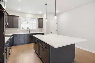 3389 SE Everwood Ln, Hillsboro, OR 97123 - Photo 13