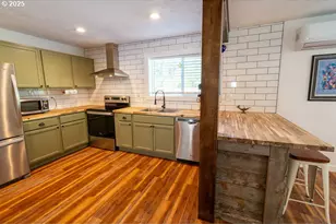 35349 Blitz Ln, Blodgett, OR 97326 - Photo 7