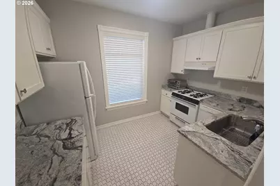 722 N Main Ave, Gresham, OR 97030 - Photo 9