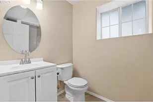 1915 N Jantzen Ave, Portland, OR 97217 - Photo 9