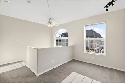 1915 N Jantzen Ave, Portland, OR 97217 - Photo 17