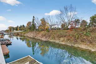 1915 N Jantzen Ave, Portland, OR 97217 - Photo 31