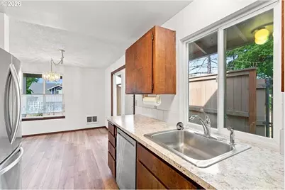 11872 SE Morrison St, Portland, OR 97216 - Photo 11