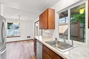 11872 SE Morrison St, Portland, OR 97216 - Photo 11
