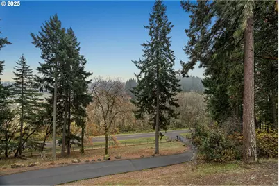 29296 McTavish Ln, Eugene, OR 97402 - Photo 13