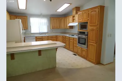 637 NW 8th Ave #5, Milton-Freewater, OR 97862 - Photo 9