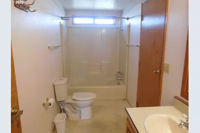 637 NW 8th Ave #5, Milton-Freewater, OR 97862 - Photo 17