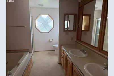637 NW 8th Ave #5, Milton-Freewater, OR 97862 - Photo 21