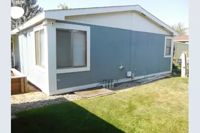 637 NW 8th Ave #5, Milton-Freewater, OR 97862 - Photo 5