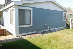637 NW 8th Ave, Milton-Freewater, OR 97862 - Photo 5