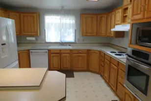 637 NW 8th Ave, Milton-Freewater, OR 97862 - Photo 11