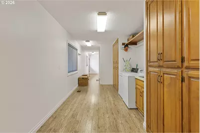 1060 S Park St, Carlton, OR 97111 - Photo 27