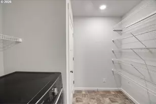 15316 SE Hawthorne Mdws St, Portland, OR 97236 - Photo 35