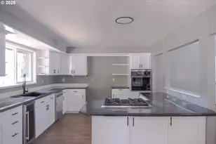 60 Seagrove Pl, Lincoln City, OR 97367 - Photo 35