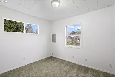 331 NE Laurel Ave, Myrtle Creek, OR 97457 - Photo 19