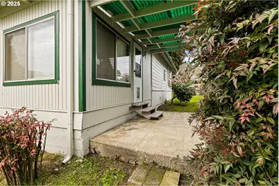 331 NE Laurel Ave, Myrtle Creek, OR 97457 - Photo 33