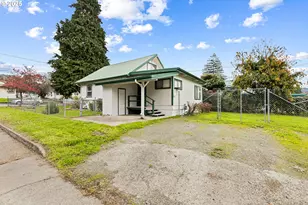 331 NE Laurel Ave, Myrtle Creek, OR 97457 - Photo 37