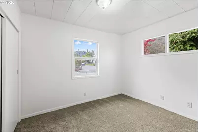 331 NE Laurel Ave, Myrtle Creek, OR 97457 - Photo 23