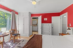 380 N 2nd Ct, Coos Bay, OR 97420 - Photo 21