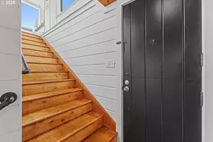 380 N 2nd Ct, Coos Bay, OR 97420 - Photo 27