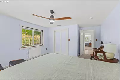 380 N 2nd Ct, Coos Bay, OR 97420 - Photo 31