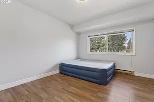 1702 NE Hogan Dr, Gresham, OR 97030 - Photo 17