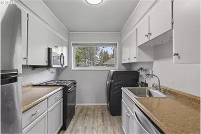 1702 NE Hogan Dr, Gresham, OR 97030 - Photo 35