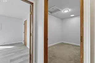 1702 NE Hogan Dr, Gresham, OR 97030 - Photo 13