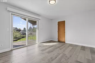 1702 NE Hogan Dr, Gresham, OR 97030 - Photo 7