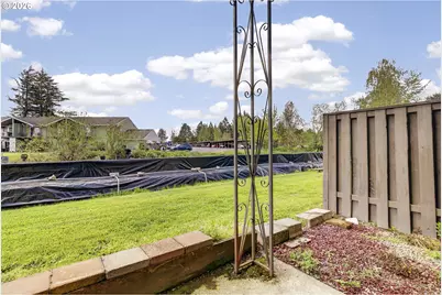 1702 NE Hogan Dr, Gresham, OR 97030 - Photo 37