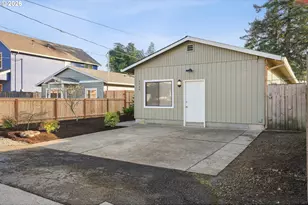 9984 SE Amherst St, Clackamas, OR 97015 - Photo 3