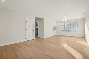 9984 SE Amherst St, Clackamas, OR 97015 - Photo 5